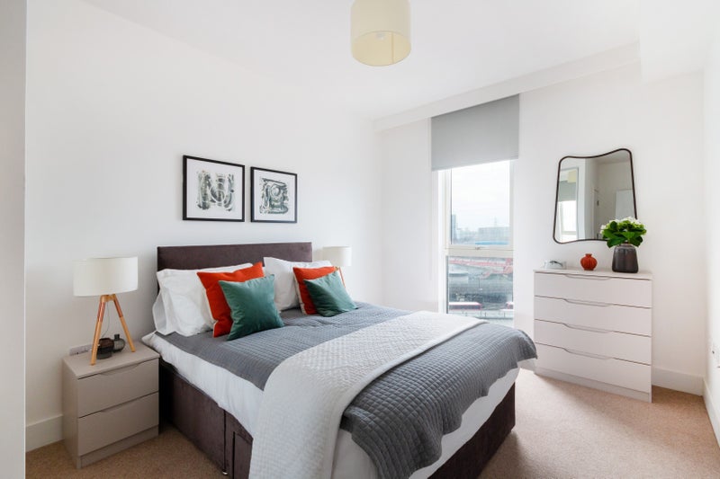 'New build apartment 2 double bedrooms balcony' Room to Rent from