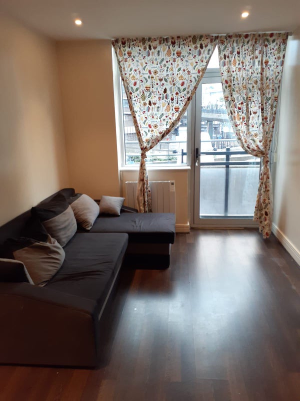 'Onebedroom Flat in Stratfordshortlet considered' Room to Rent from SpareRoom