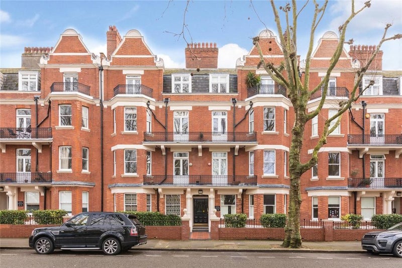 'Spacious double in Maida Vale Mansion block' Room to Rent from SpareRoom