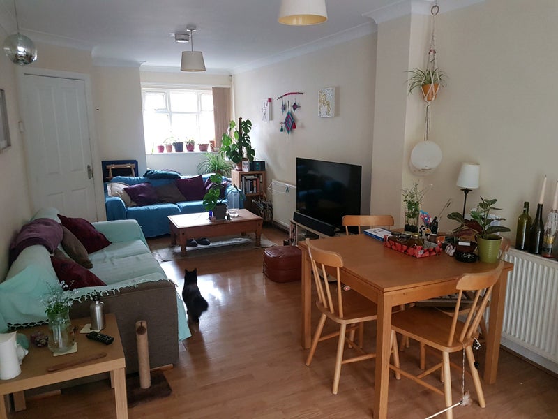 'Bright Double Room in Leafy Whalley Range' Room to Rent from SpareRoom