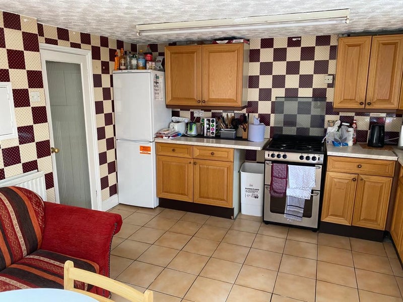 'Milner Rd Double Room to Rent South Wimbledon' Room to Rent from