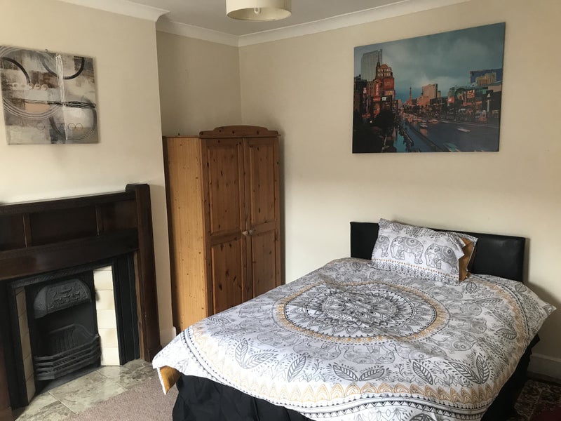 'Room in popular area of Whitley Bay' Room to Rent from SpareRoom