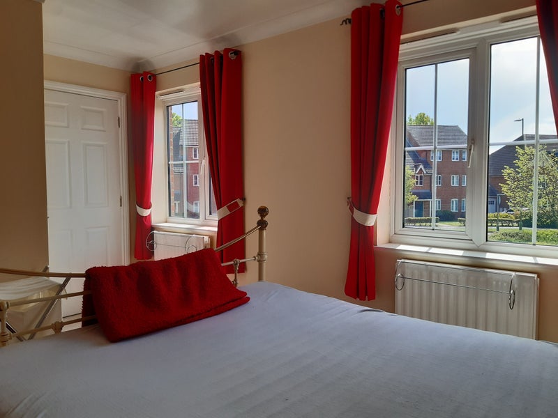 'Ensuite double and double Hatfield Garden Village' Room to Rent from SpareRoom