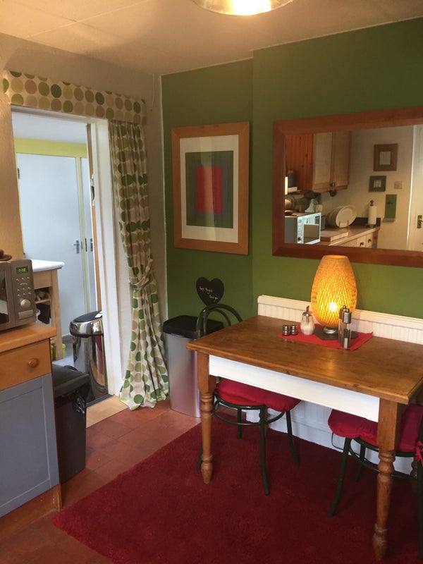 'Cosy Single Room To Rent In Godalming ' Room to Rent from SpareRoom