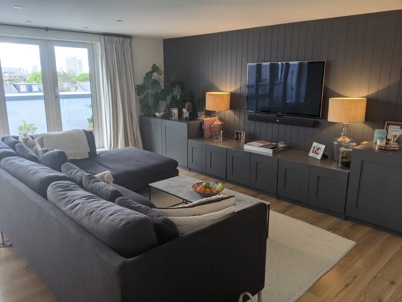 Photo 1: Spacious Living Room with Open Plan Kitchen 