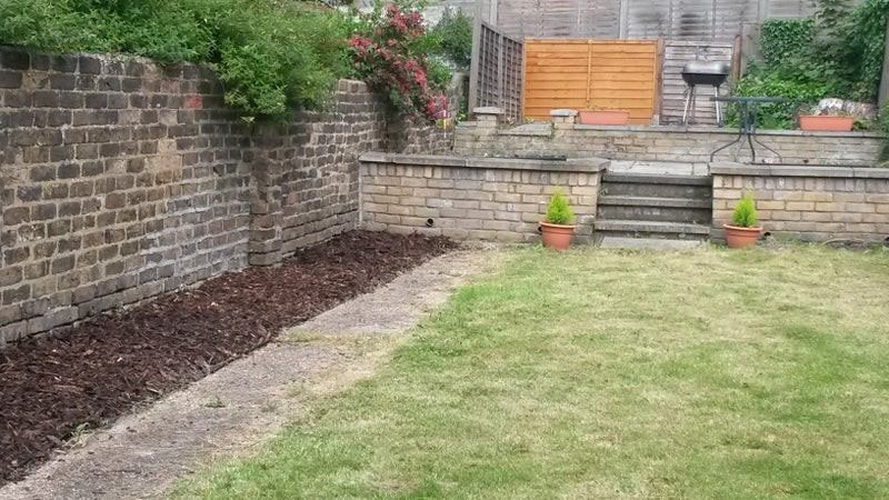 Photo 1: Big private garden