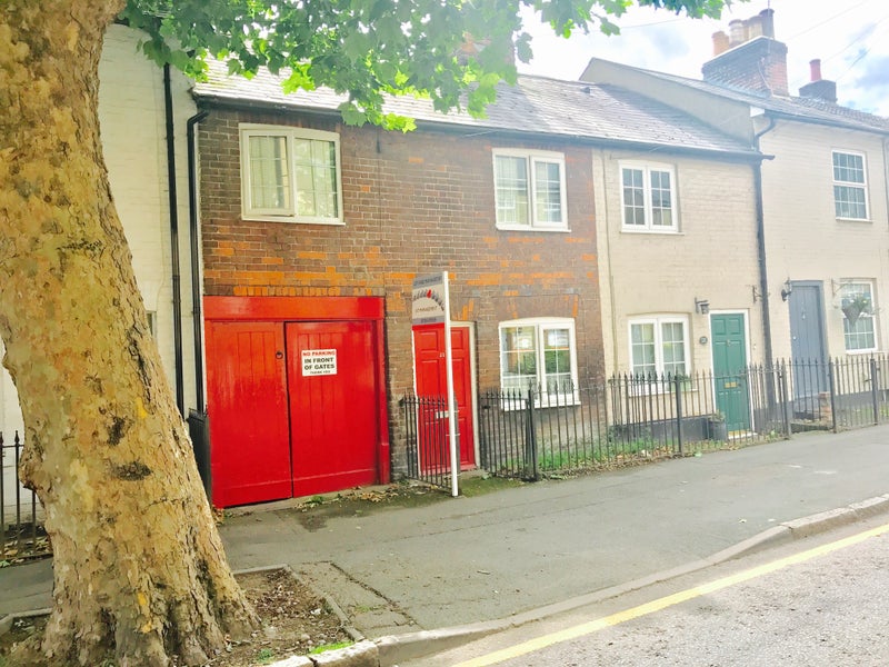 'Single Room To Rent In Berkhamsted ' Room to Rent from SpareRoom