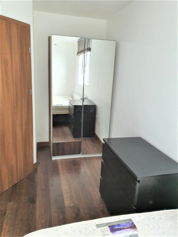 'Studio In Slough £800pcm' Room to Rent from SpareRoom