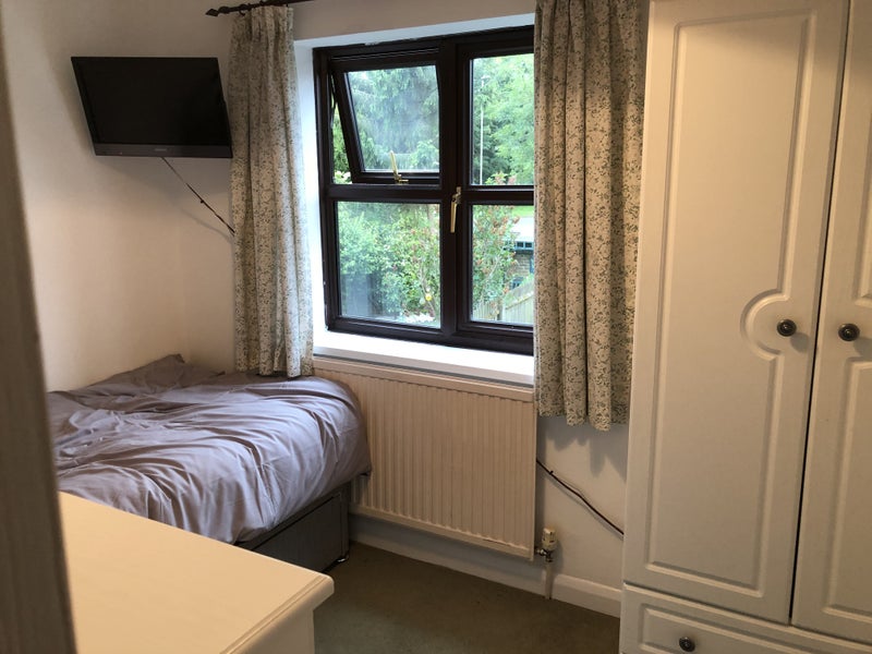 'Two single rooms in Chineham Basingstoke ' Room to Rent from SpareRoom