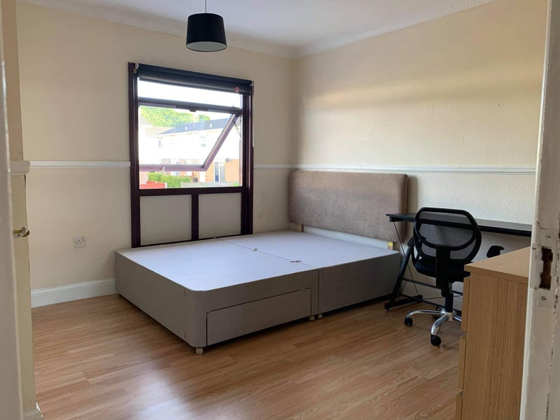 'Double room Popley' Room to Rent from SpareRoom