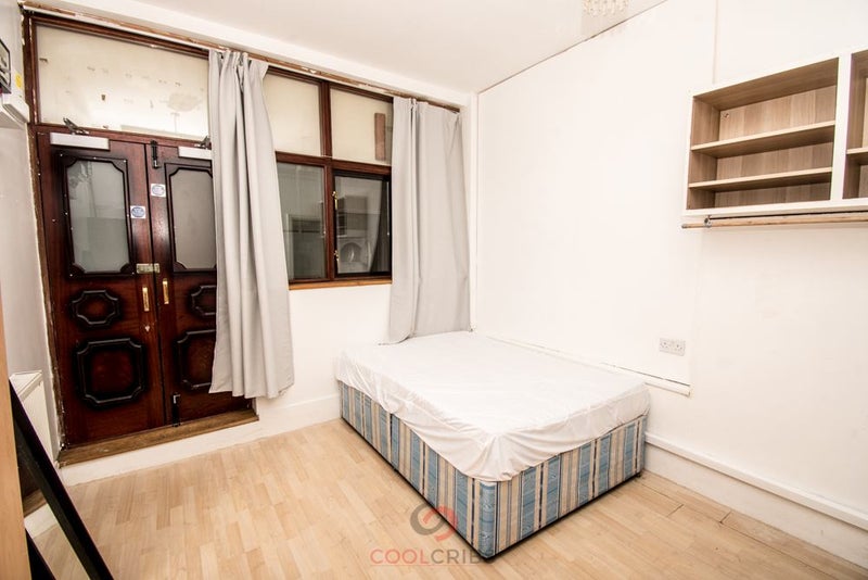 'Studio in Caledonian Road ,Islington, London, N1' Room to Rent from