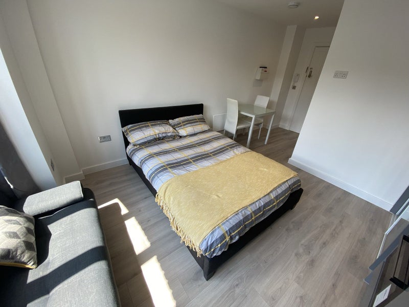 'Studio Flat in Newbury *Inc Bills* 5.31' Room to Rent from SpareRoom