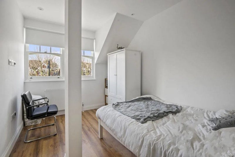 'Muswell Hill 2 Bed Modern Flat N10 ' Room to Rent from SpareRoom