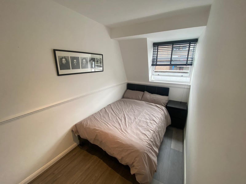 'Amazing 2 Bedroom Apartment In Camden' Room to Rent from SpareRoom