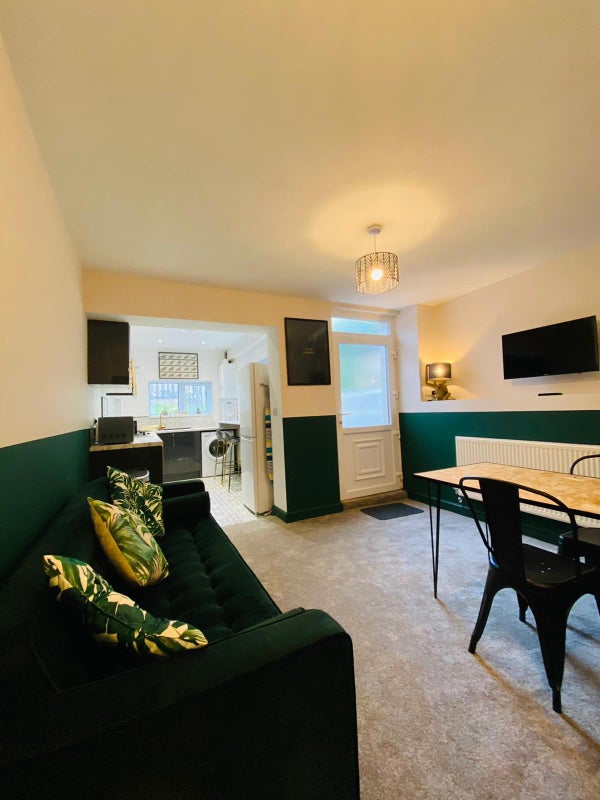 Photo 1: Dining room