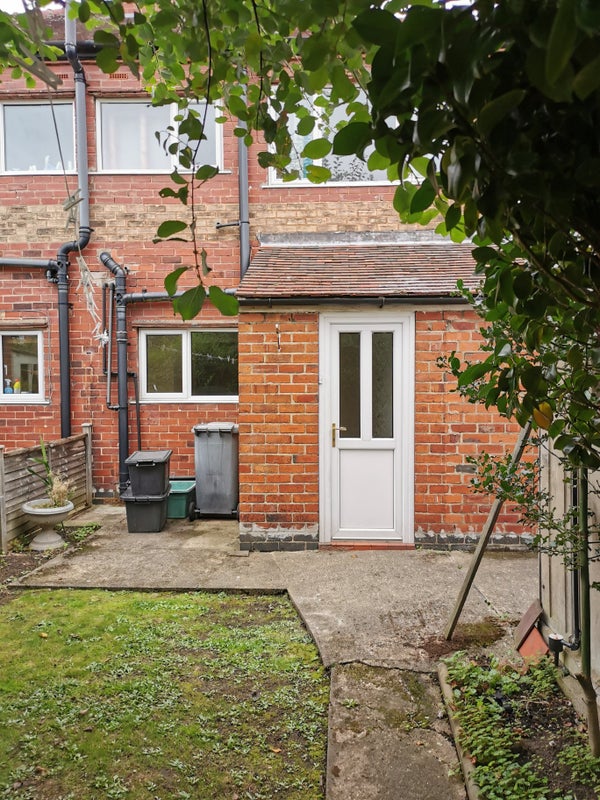 'A sunny postgraduate 4 bedroom house in FULFORD' Room to Rent from