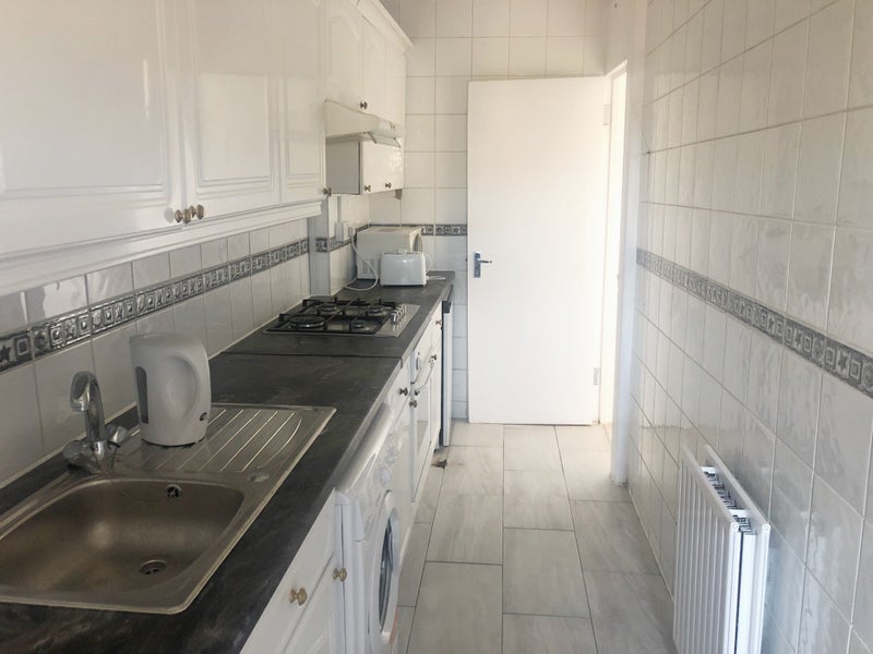 'Stunning Stepney Green Flatshare!' Room to Rent from SpareRoom