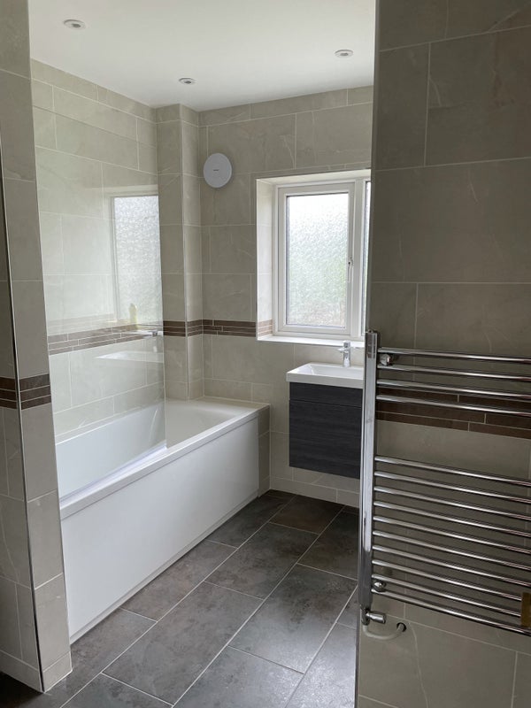 '3 bed terraced house, walk to Shenfield Station' Room to Rent from