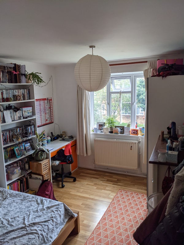 Photo 2: Bedroom