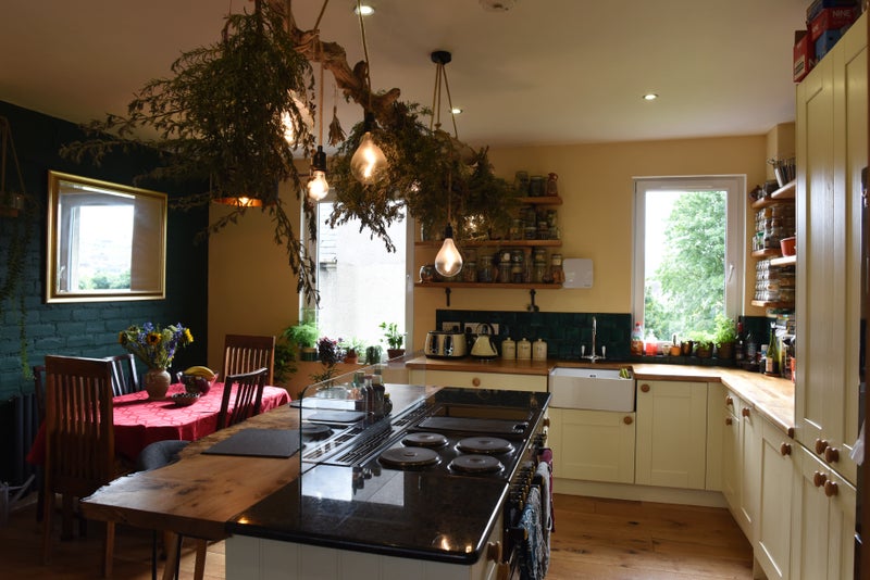 Photo 1: Kitchen / dining area