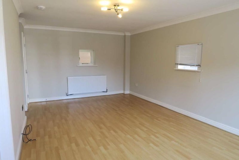 '1 Double Bedroom in 2 bed house in Market Weighton' Room to Rent from