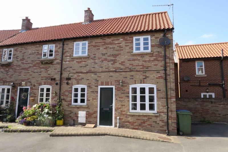 '1 Double Bedroom in 2 bed house in Market Weighton' Room to Rent from