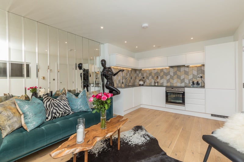 Apartment in Hove, Brunswick, Brighton and Hove - View 2
