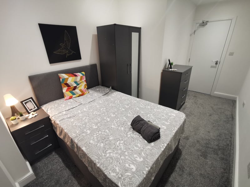 'Beeches Rd Luxurious Ensuites West Brom' Room to Rent from SpareRoom