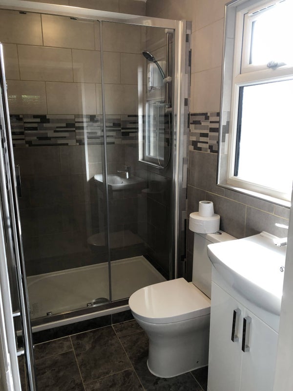 '1 Bedroom Studio for Rent In Bletchley' Room to Rent from SpareRoom