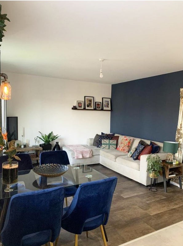 Photo 1: Living Room