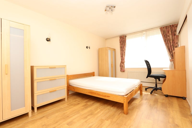 '4 Rooms To Rent In The Same Flat !! Kilburn !!!' Room to Rent from