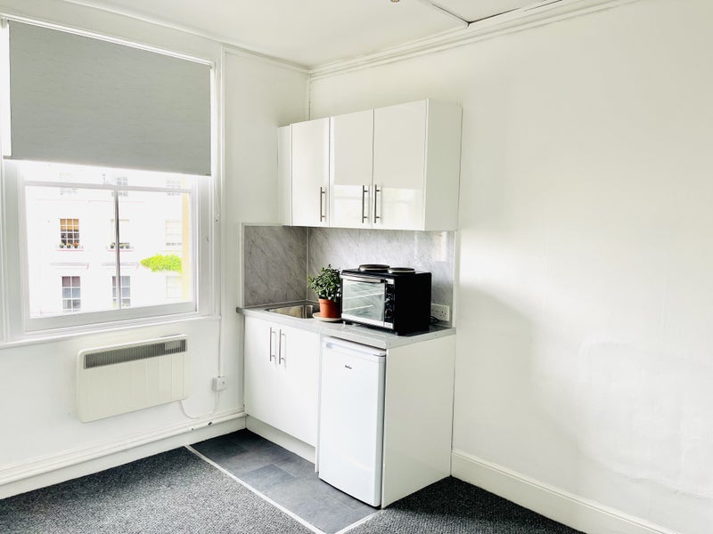 'A Studio Room 5 Mins Walk from Notting Hill Gate ' Room to Rent from