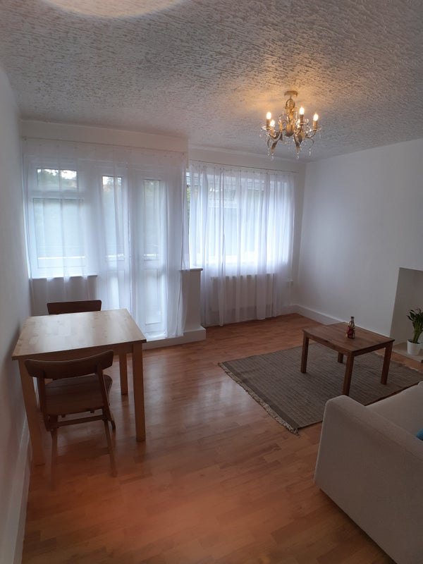 'Sunny 1 bedroom flat in Wimbledon to rent' Room to Rent from SpareRoom