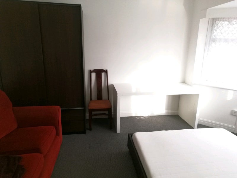 'Studio flat near Northolt Station available' Room to Rent from SpareRoom