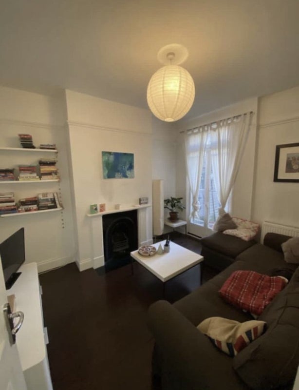 Photo 4: Living Room