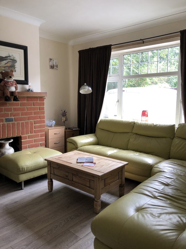 'Bargain room central Egham' Room to Rent from SpareRoom