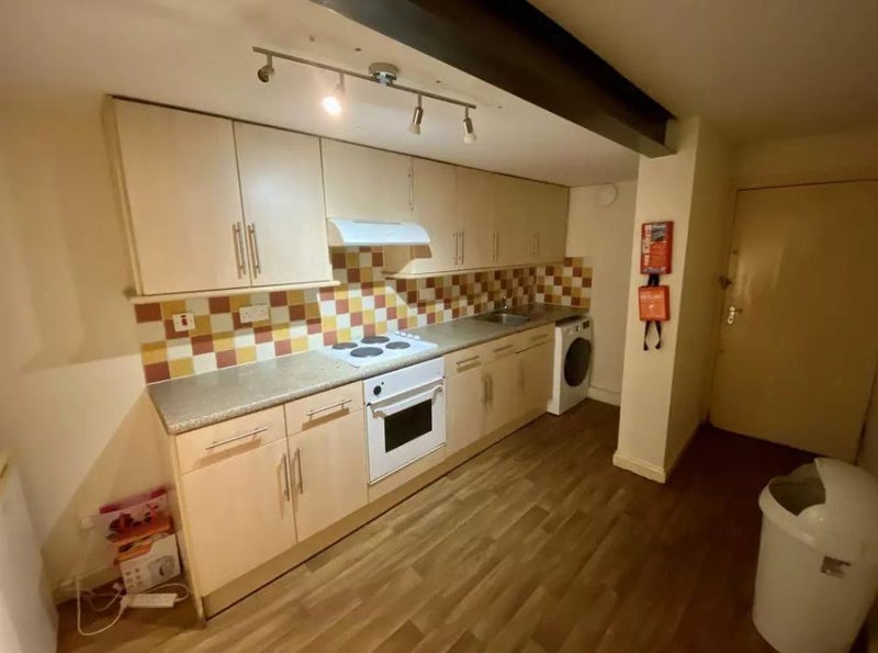 'Fantastic 1 Bedroom Flat to let in Whalley Range' Room to Rent from