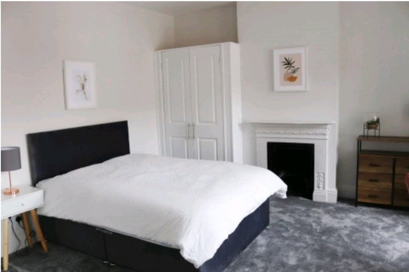Photo 1: Example of room in the house (may not be this room that is advertised)