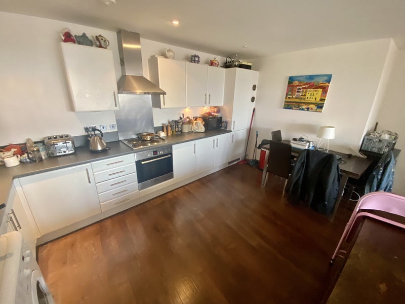 'Spacious 2 Bed in Bethnal Green' Room to Rent from SpareRoom