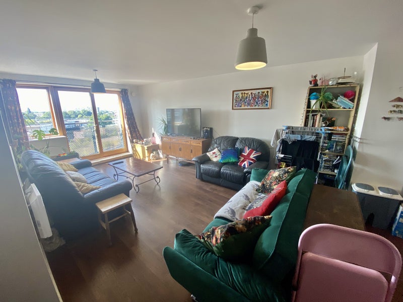 'Spacious 2 Bed in Bethnal Green' Room to Rent from SpareRoom