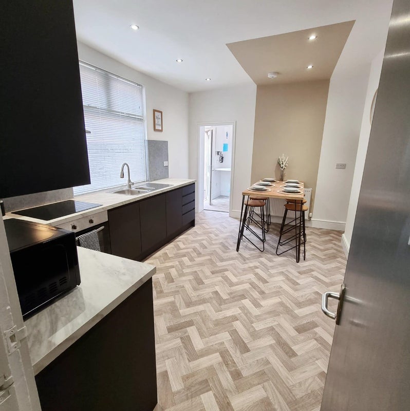 Photo 1: BRAND NEW KITCHEN