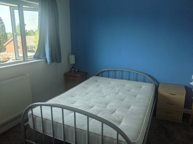 Photo 1: Bedroom