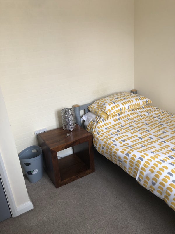 'Single Room In Yeovil Town ' Room to Rent from SpareRoom