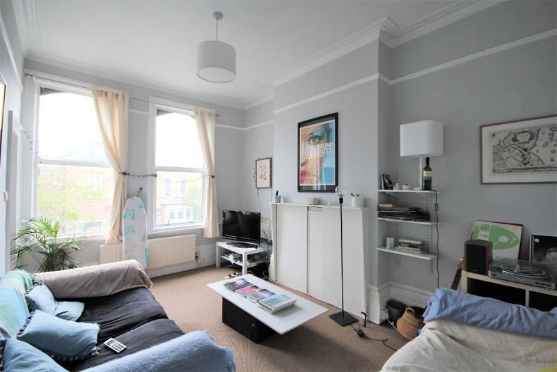 'Spacious 5 Bedroom Flat Finsbury Park' Room to Rent from SpareRoom