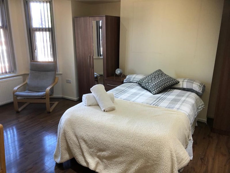 'Huge New Studio Flat in Willesden Green Zone 2' Room to Rent from SpareRoom