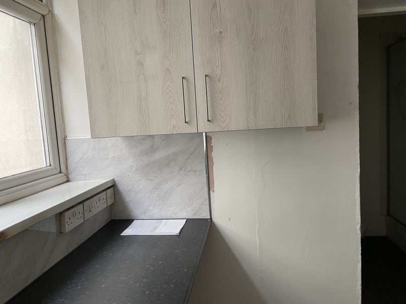 'Brand New Studio Apartment West Brom High St' Room to Rent from
