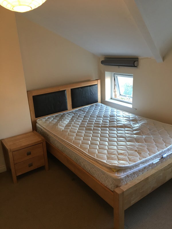 Photo 4: Bedroom 4
