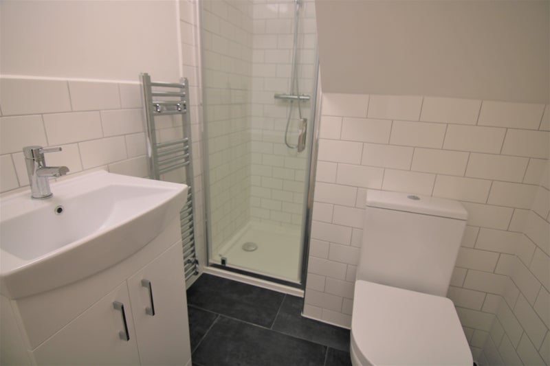 Photo 1: Luxury Shower Room