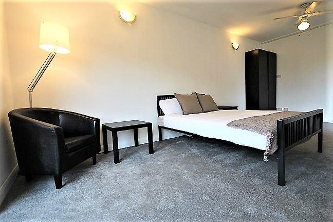 Photo 1: Room 1 - £795
