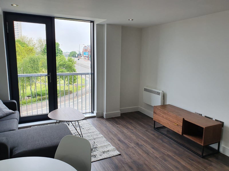 'Lovely 2xbedroom apartment in the city centre of 2' Room to Rent from